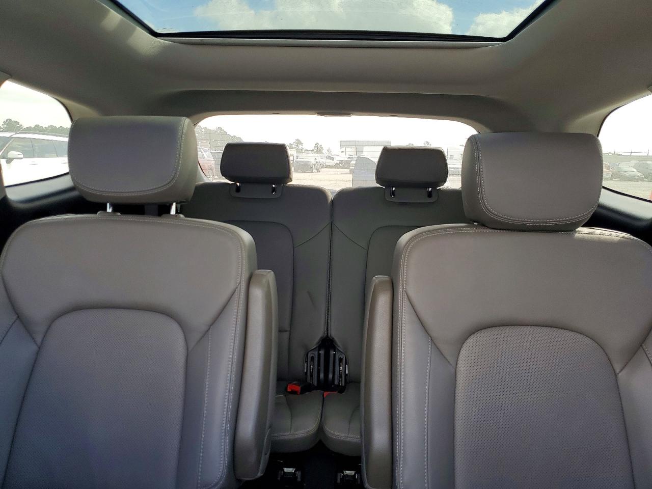 HYUNDAI SANTA FE 2015 — 11