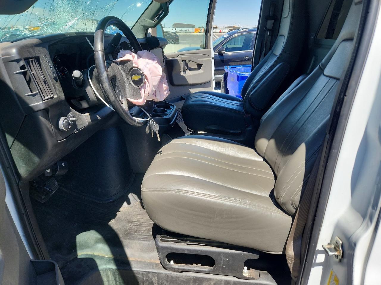 CHEVROLET EXPRESS G2500 2021 — 8