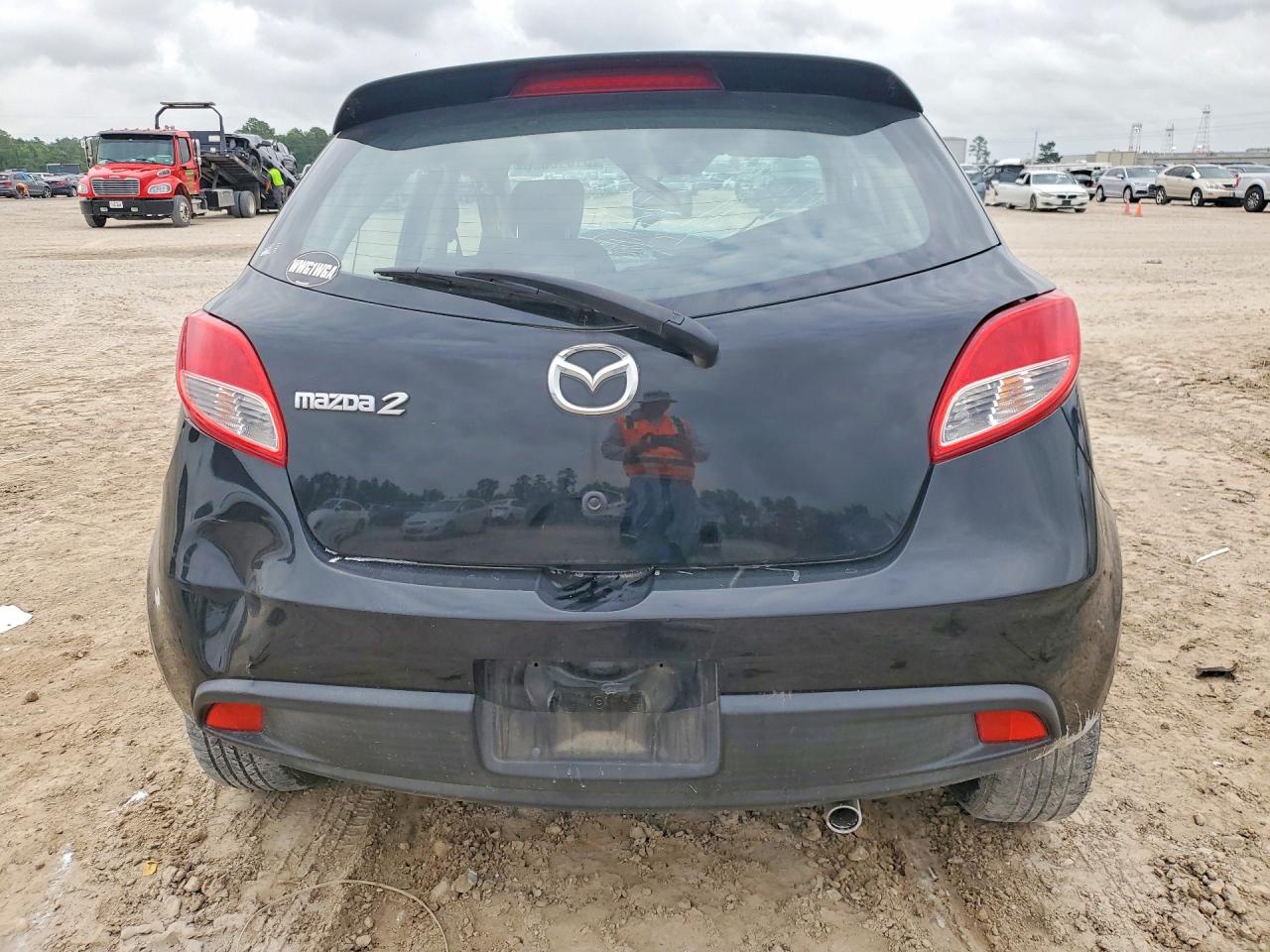 MAZDA MAZDA2 2012 — 7