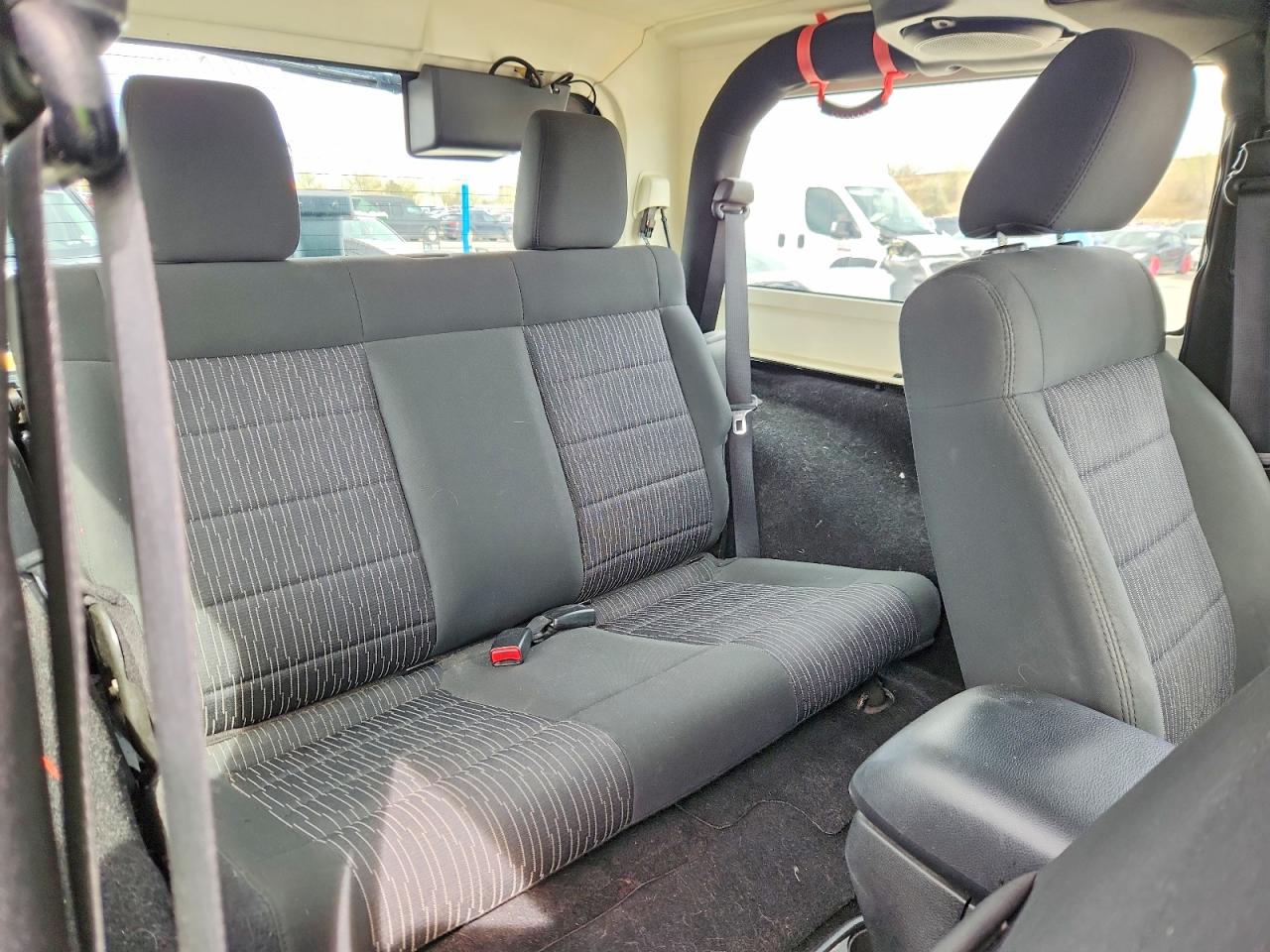 JEEP WRANGLER 2011 — 12