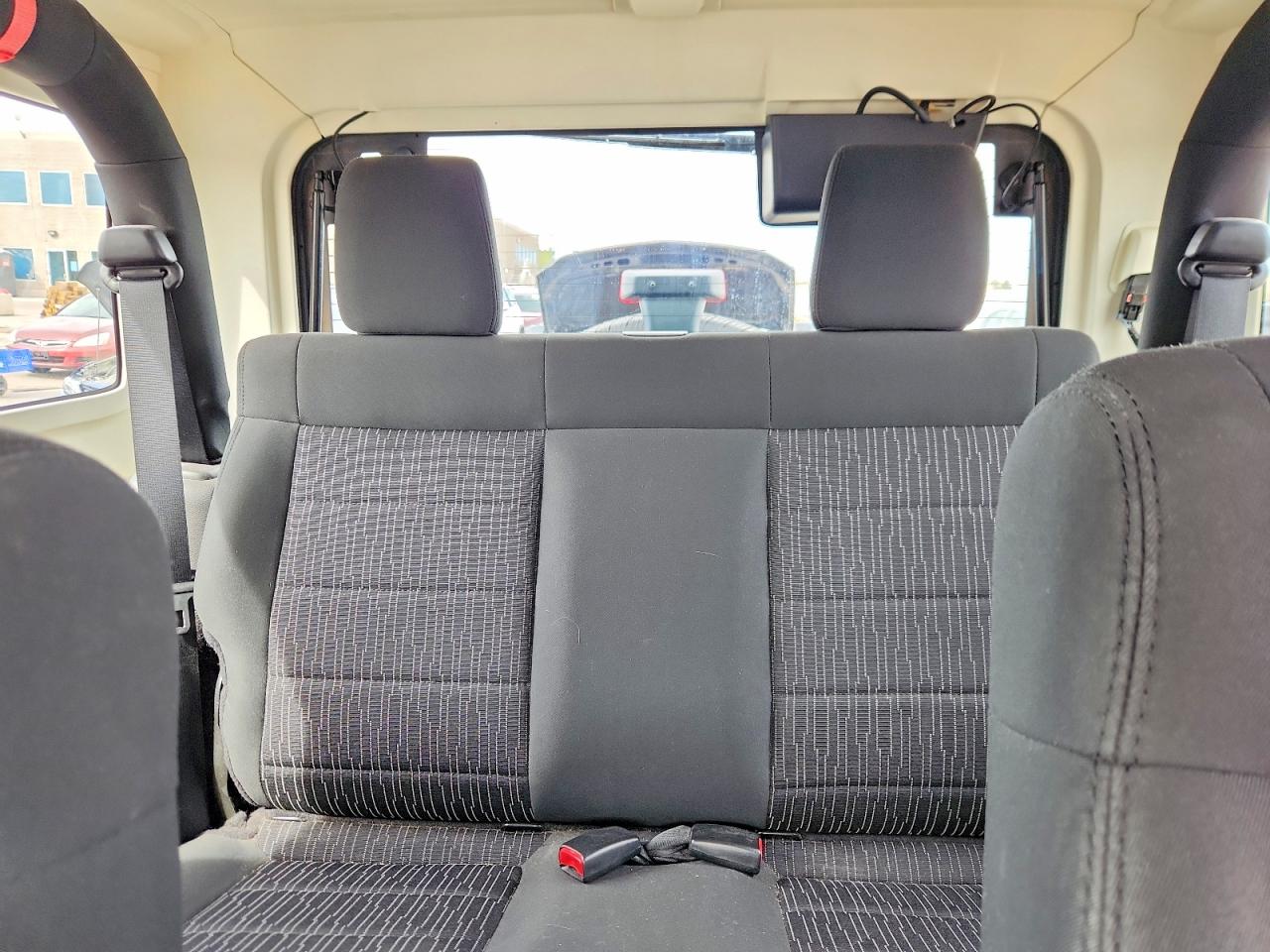 JEEP WRANGLER 2011 — 11