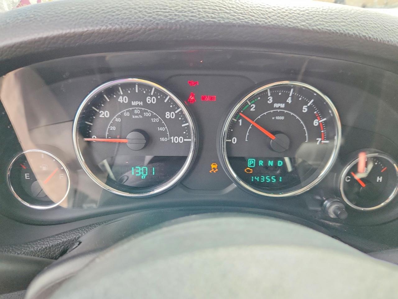 JEEP WRANGLER 2011 — 10