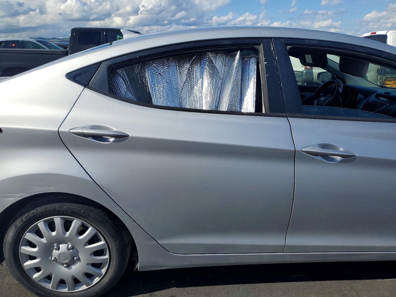 HYUNDAI ELANTRA 2012 — 11