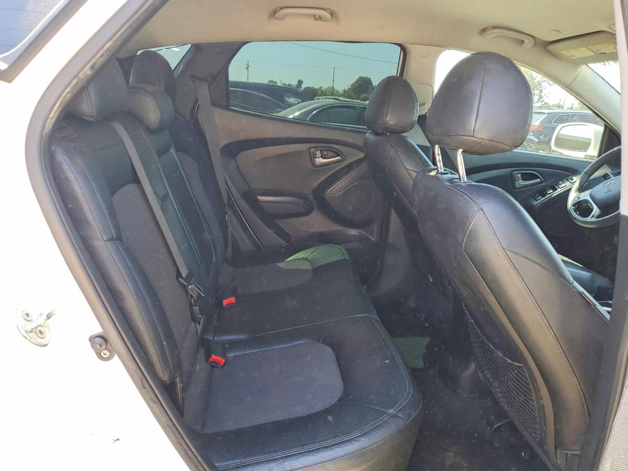 HYUNDAI TUCSON 2010 — 12