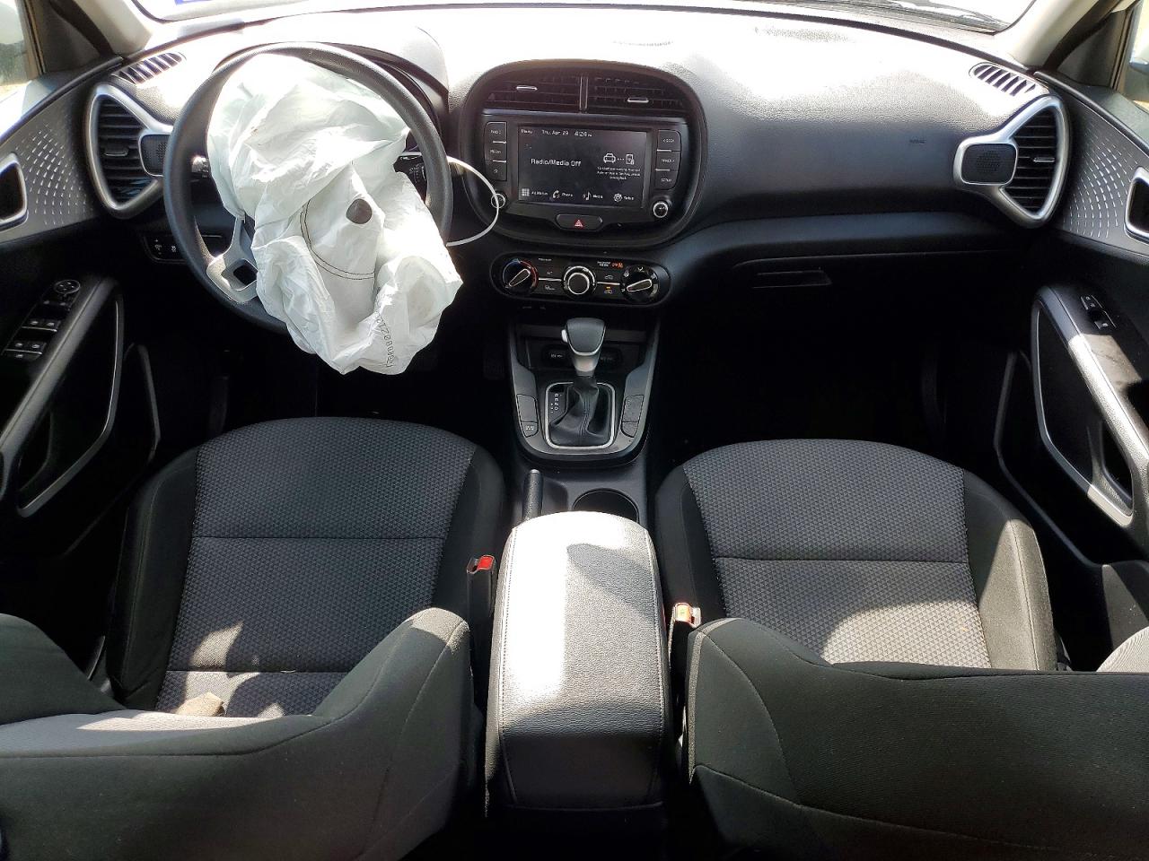 KIA SOUL 2023 — 9