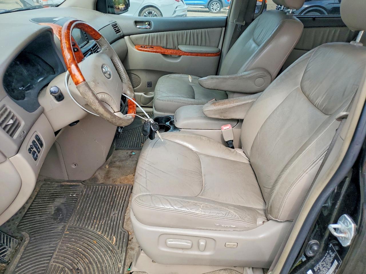 TOYOTA SIENNA 2008 — 8