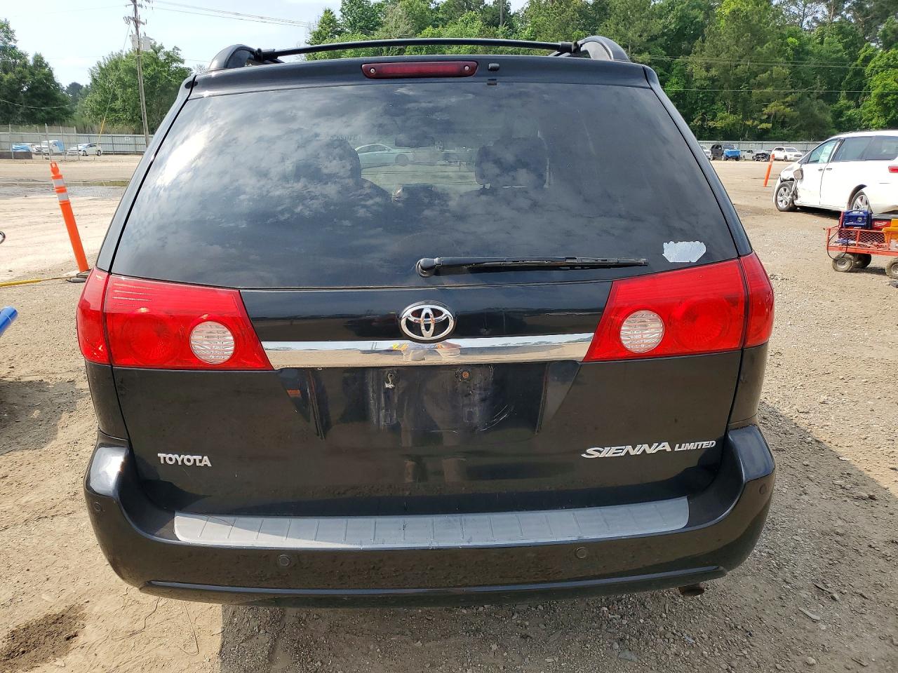 TOYOTA SIENNA 2008 — 7