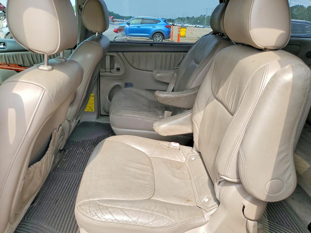 TOYOTA SIENNA 2008 — 12