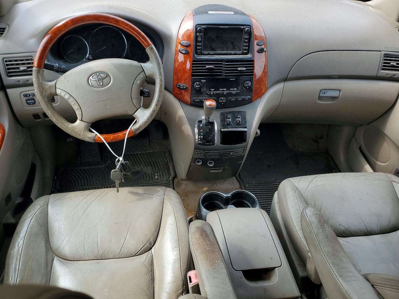 TOYOTA SIENNA 2008 — 9