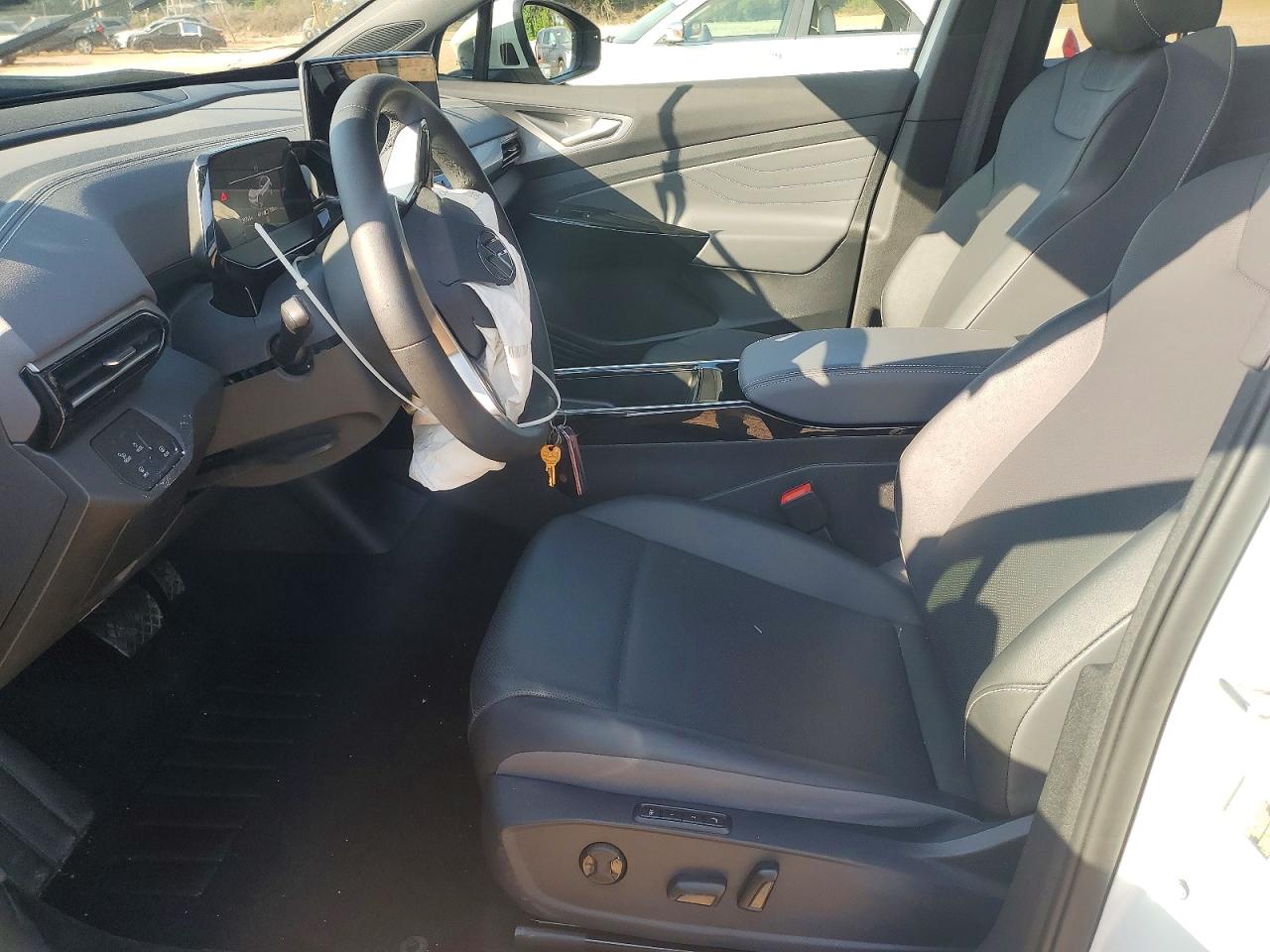 VOLKSWAGEN ID.4 2023 — 8