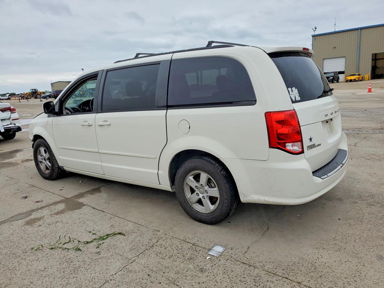 DODGE GRAND CARAVAN 2013 — 3
