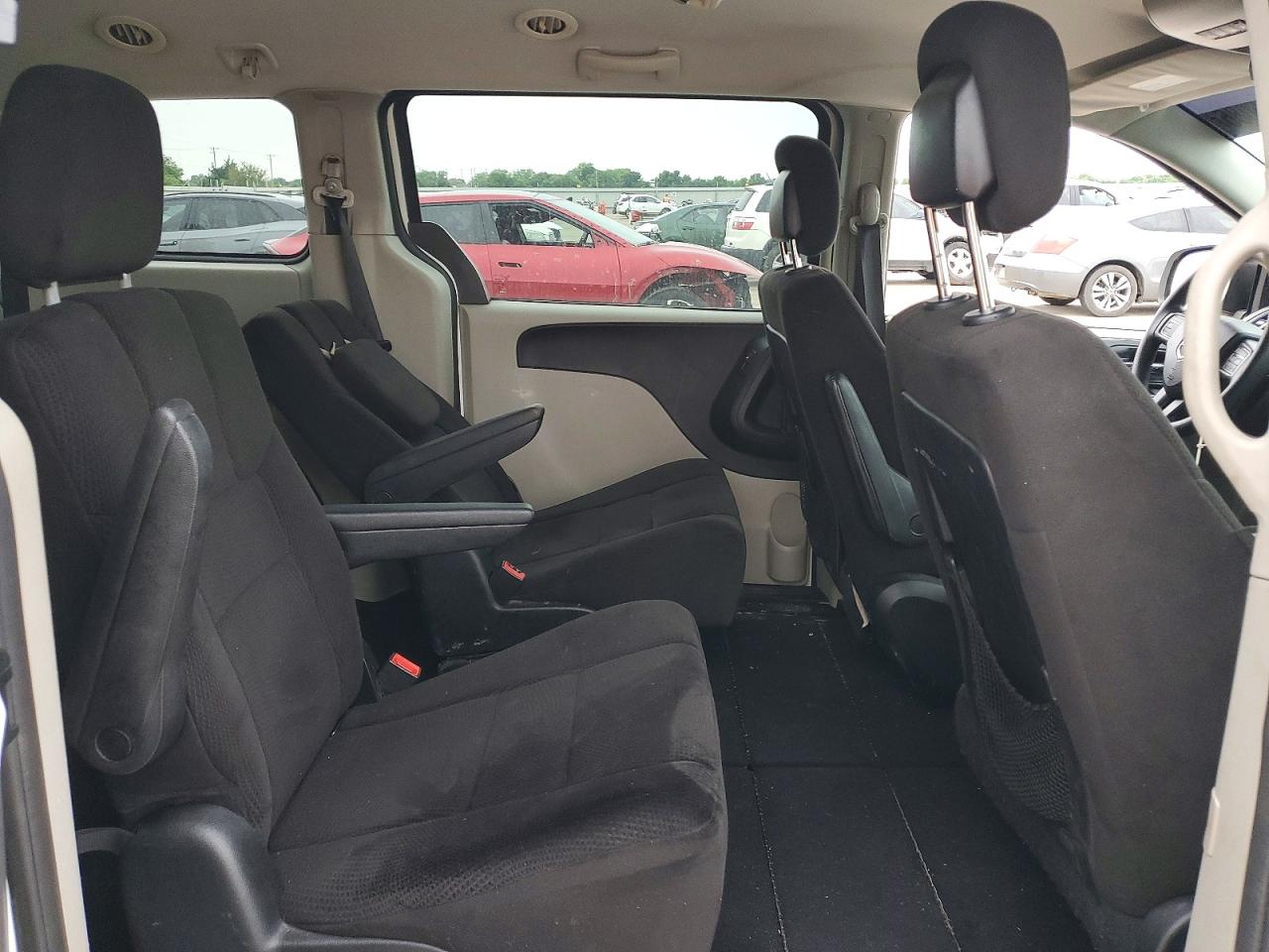 DODGE GRAND CARAVAN 2013 — 12