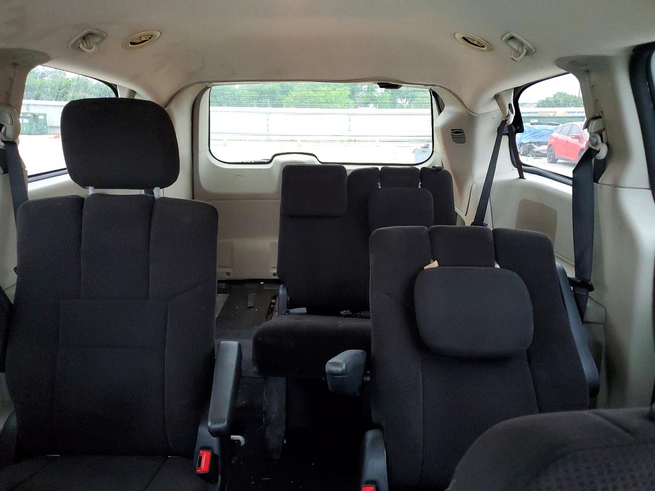 DODGE GRAND CARAVAN 2013 — 11