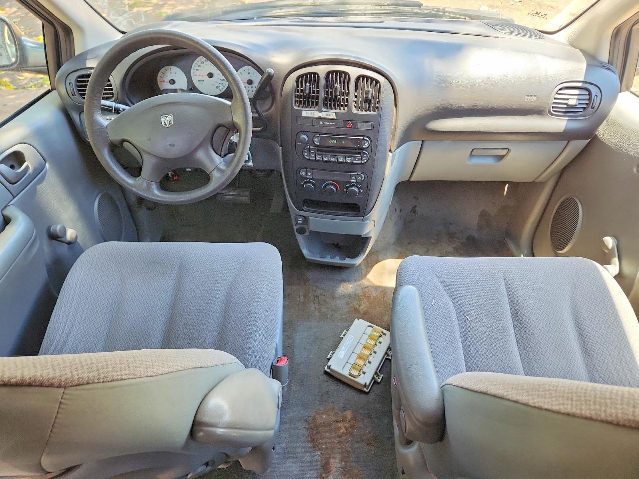DODGE CARAVAN 2006 — 9