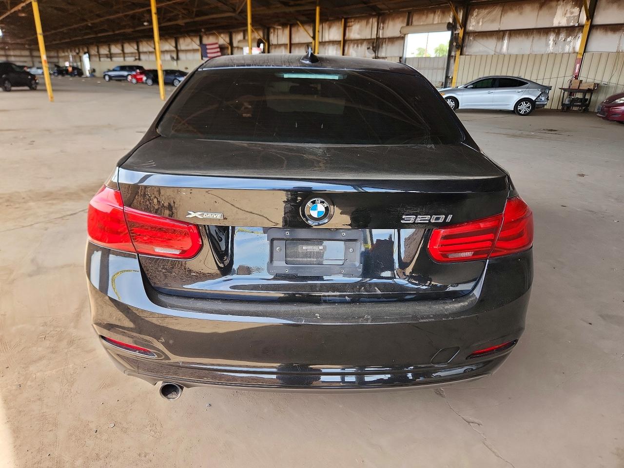 BMW 320 2018 — 7