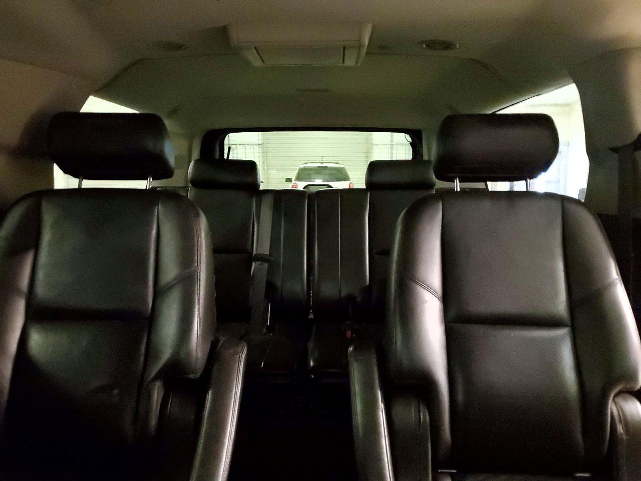 GMC YUKON XL 2010 — 11