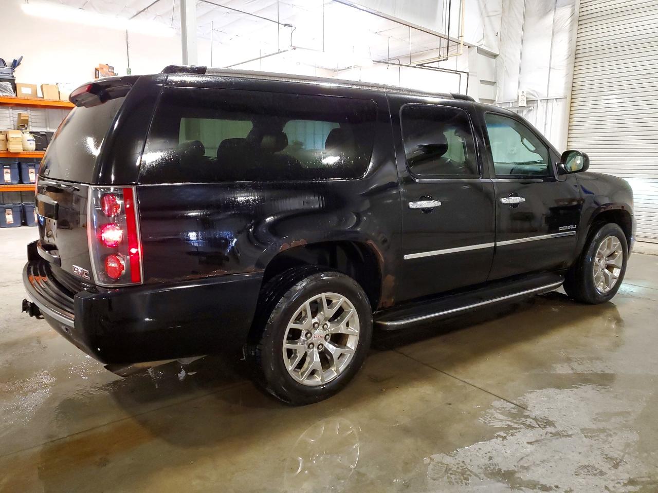 GMC YUKON XL 2010 — 4