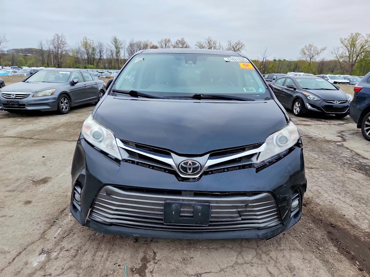 TOYOTA SIENNA 2020 — 6