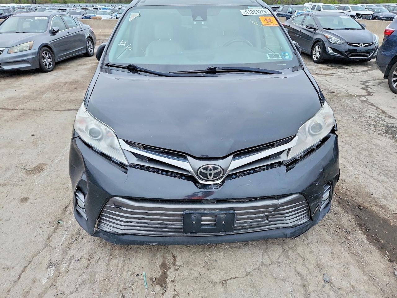 TOYOTA SIENNA 2020 — 13