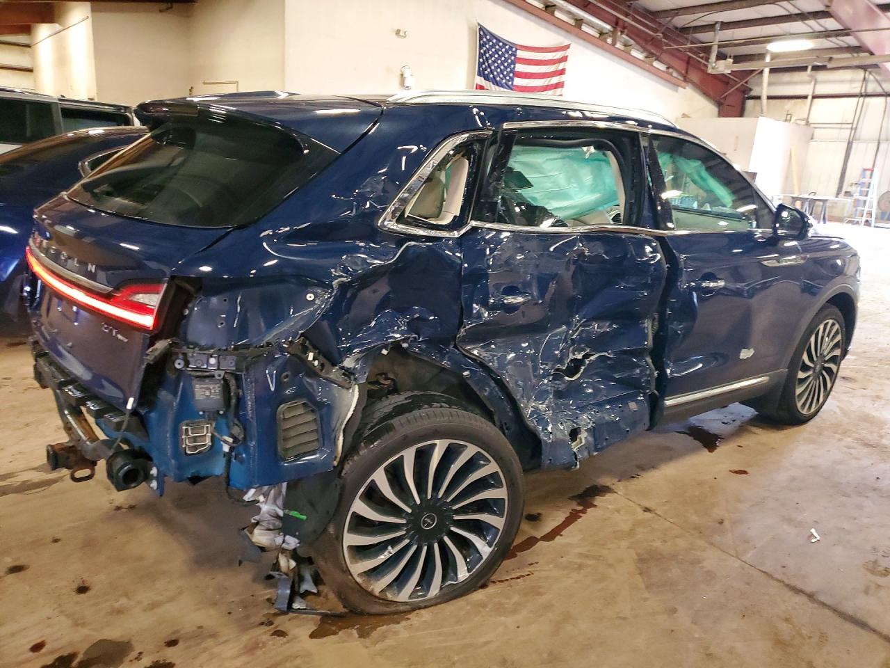 LINCOLN NAUTILUS 2019 — 4