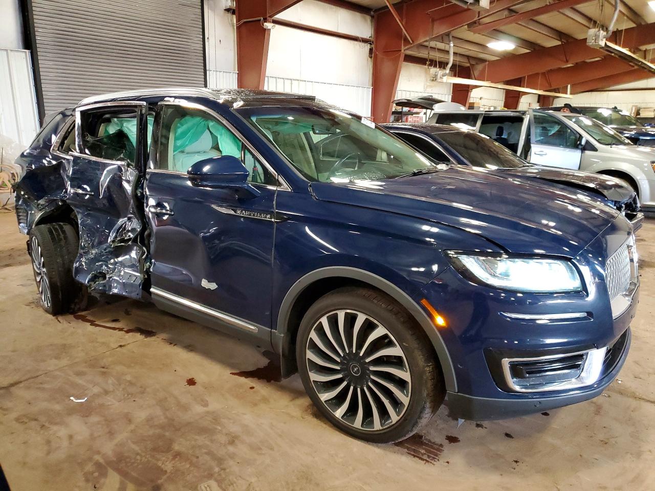 LINCOLN NAUTILUS 2019 — 5
