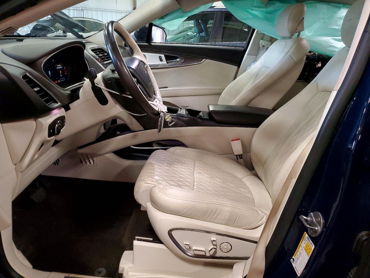 LINCOLN NAUTILUS 2019 — 8