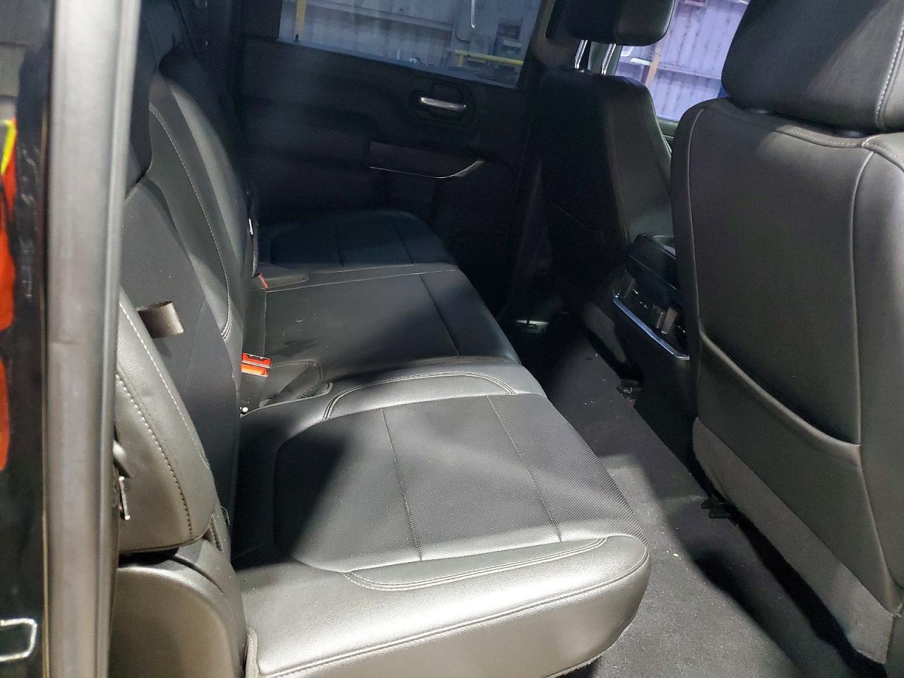 GMC SIERRA 2022 — 11