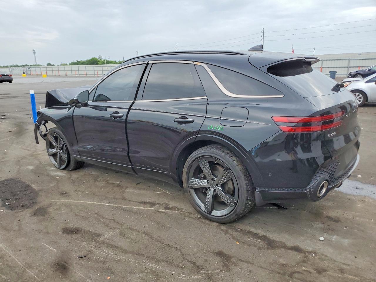 GENESIS GV70 2023 — 3