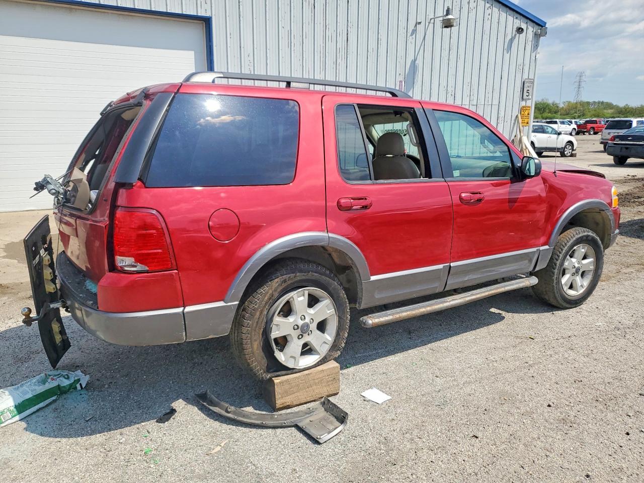 FORD EXPLORER 2003 — 4