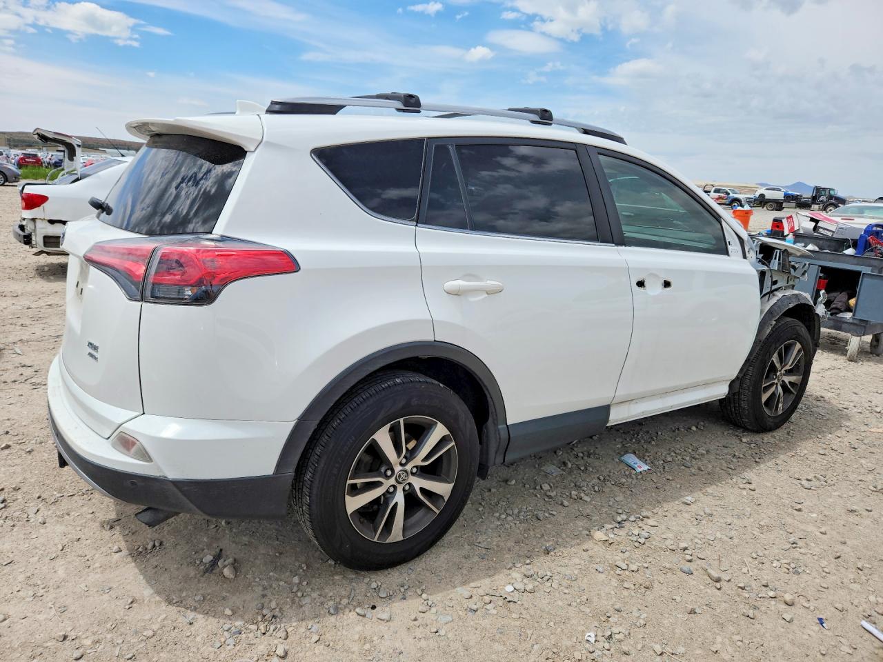 TOYOTA RAV4 2017 — 4