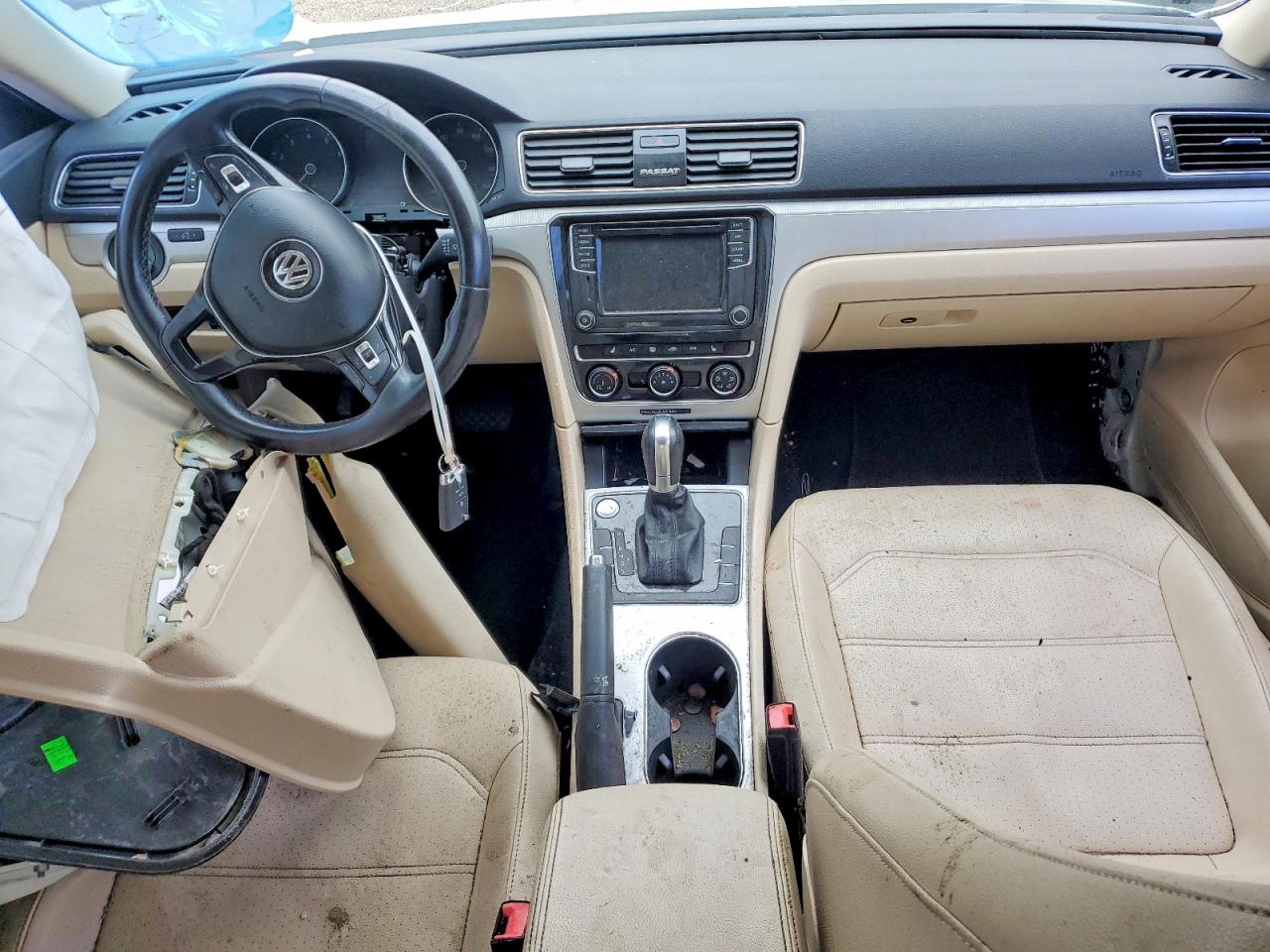 VOLKSWAGEN PASSAT 2019 — 9