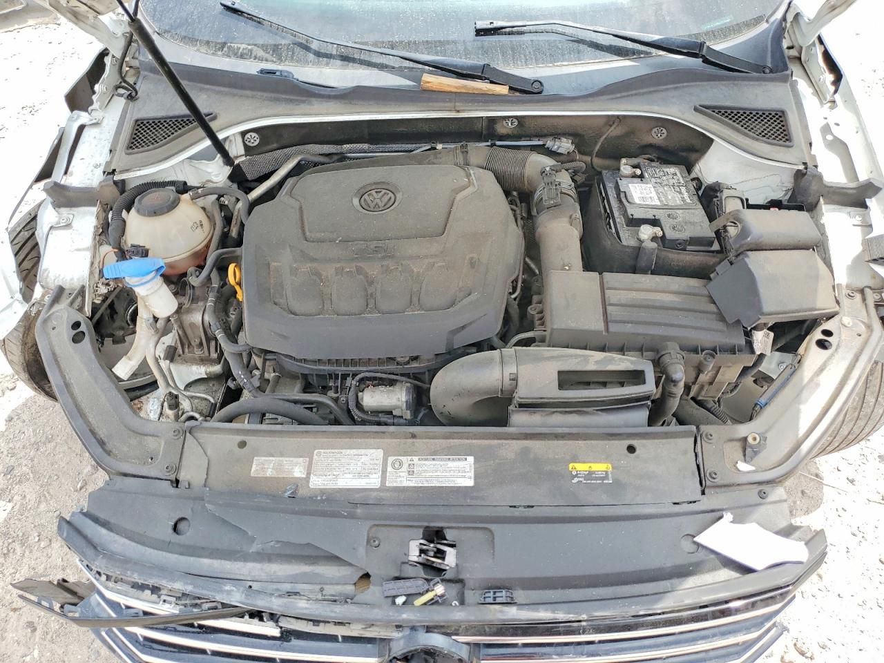 VOLKSWAGEN PASSAT 2019 — 12