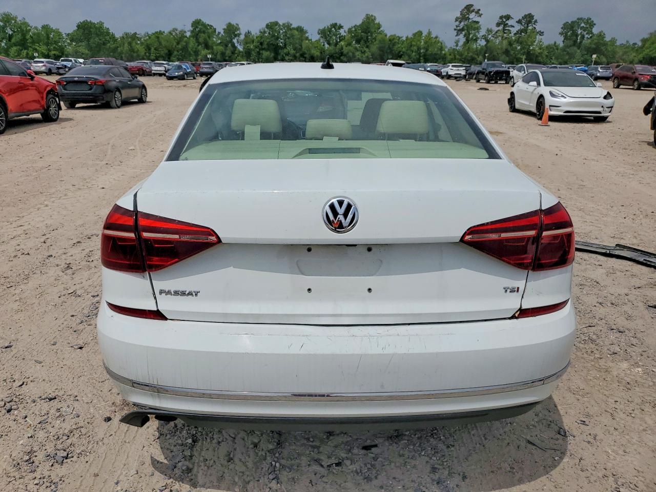 VOLKSWAGEN PASSAT 2019 — 7