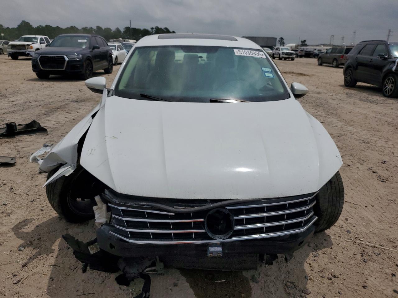 VOLKSWAGEN PASSAT 2019 — 6