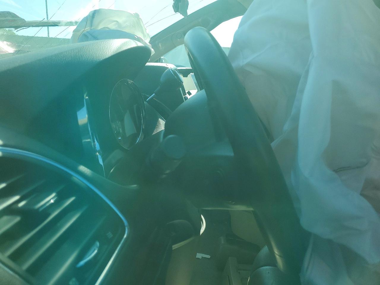 CHRYSLER TOWN & COUNTRY 2011 — 10