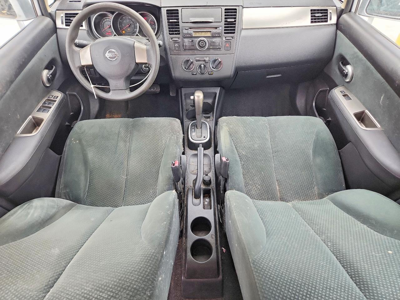 NISSAN VERSA 2011 — 9