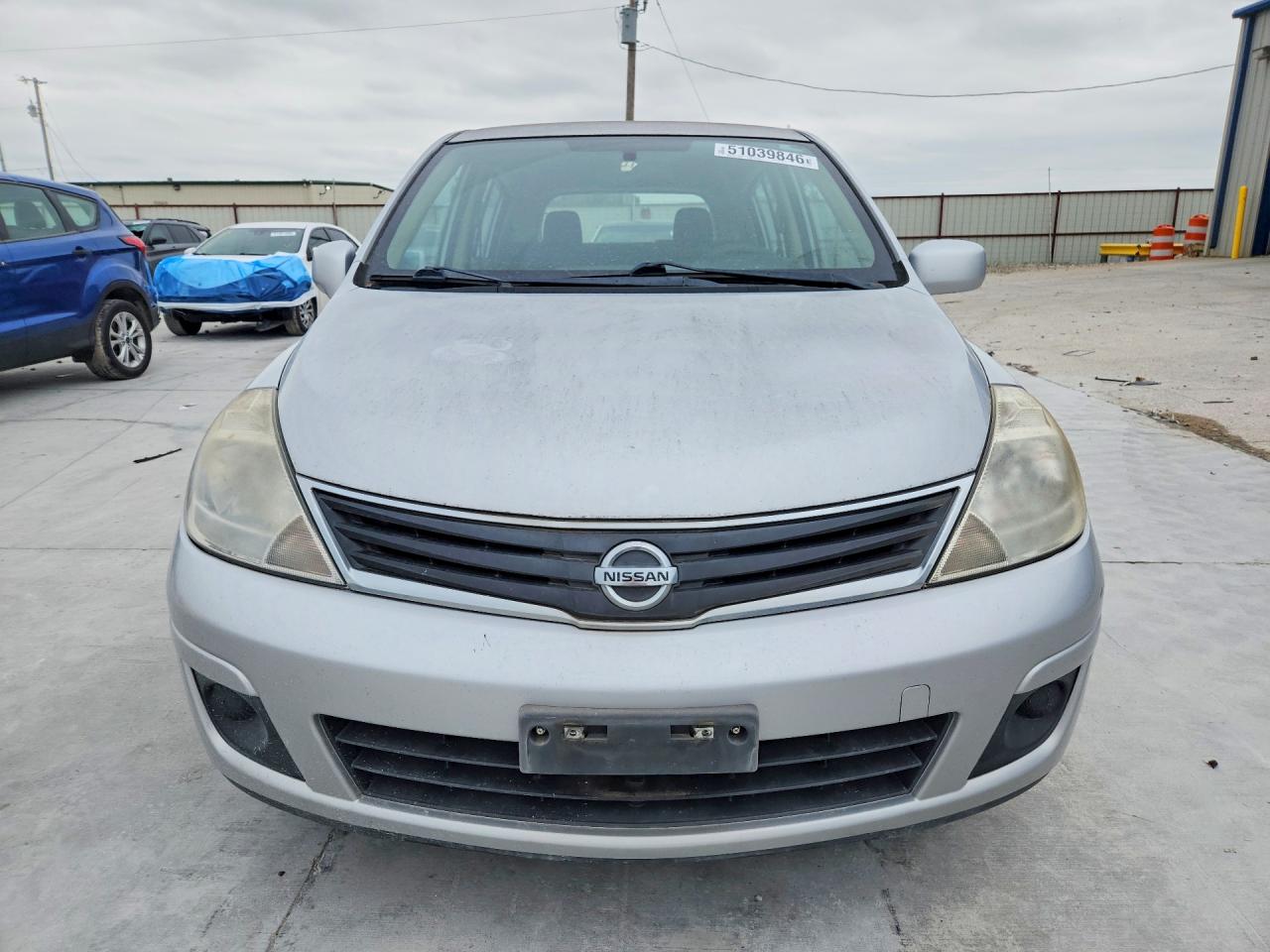 NISSAN VERSA 2011 — 6