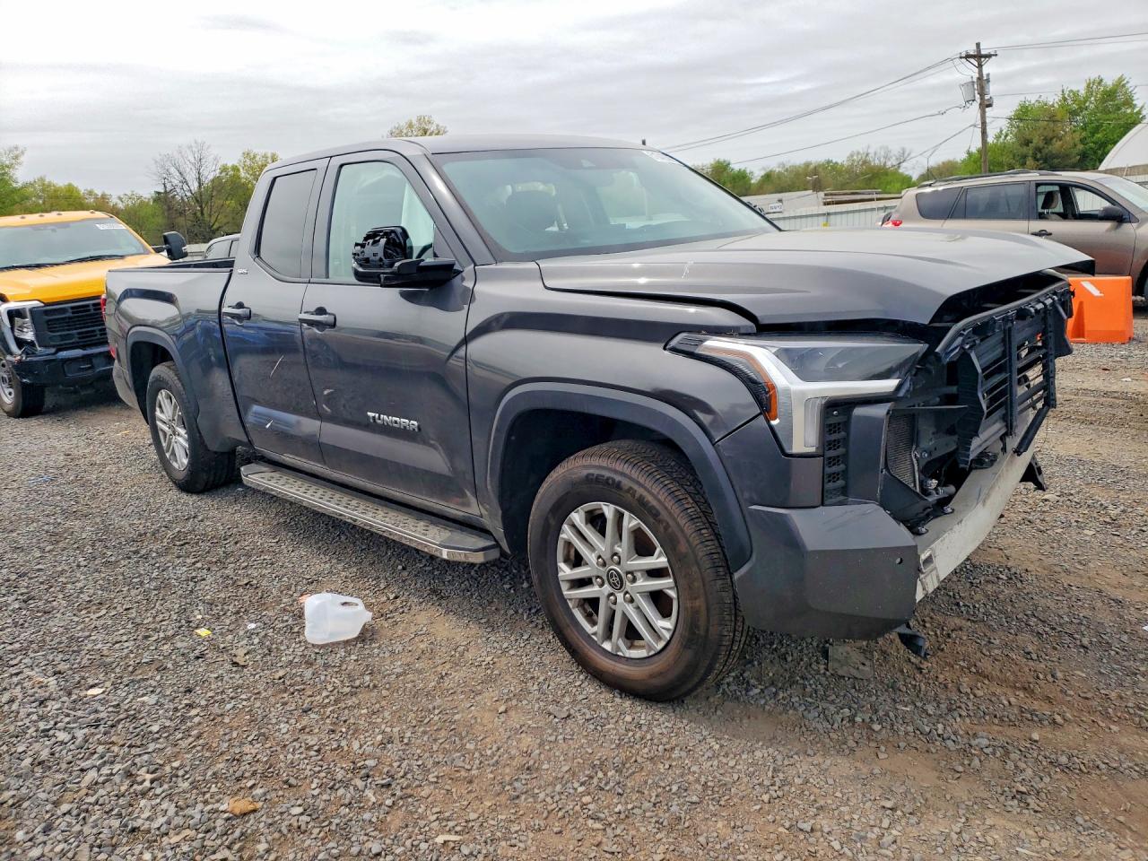 TOYOTA TUNDRA 2023 — 5