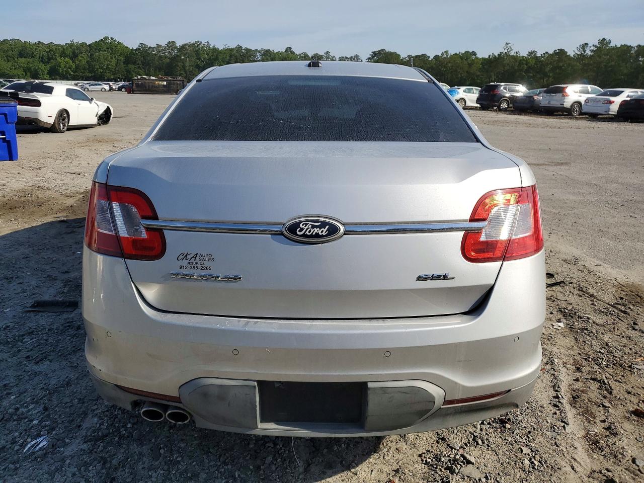 FORD TAURUS 2011 — 7