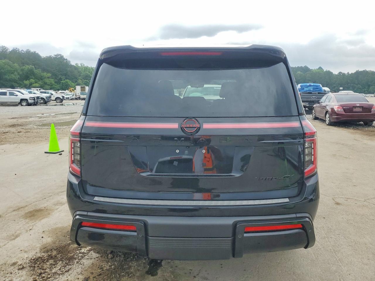 NISSAN ARMADA 2026 — 7