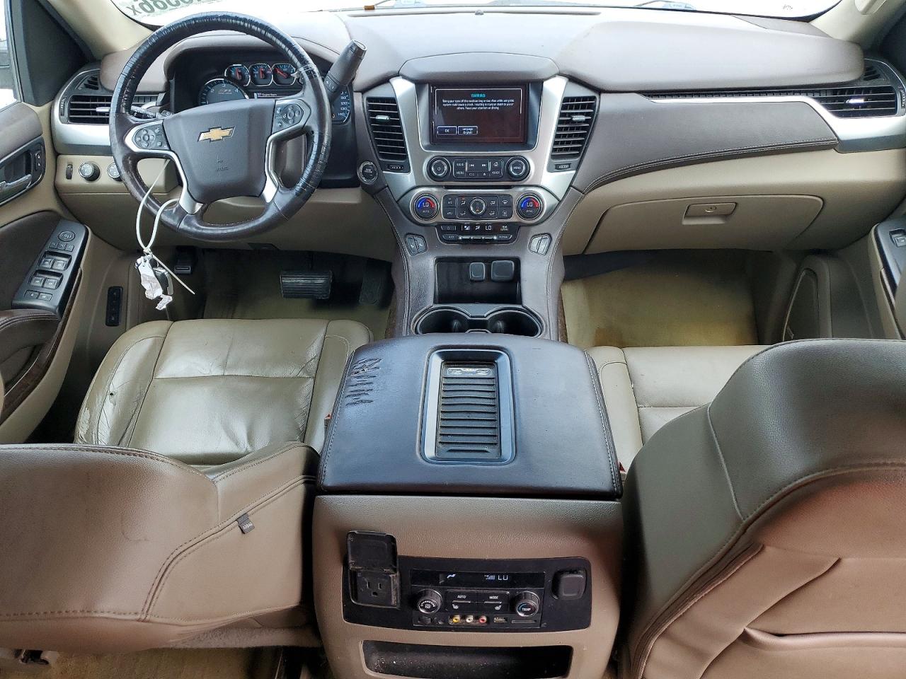 CHEV TAHOE 2016 — 9