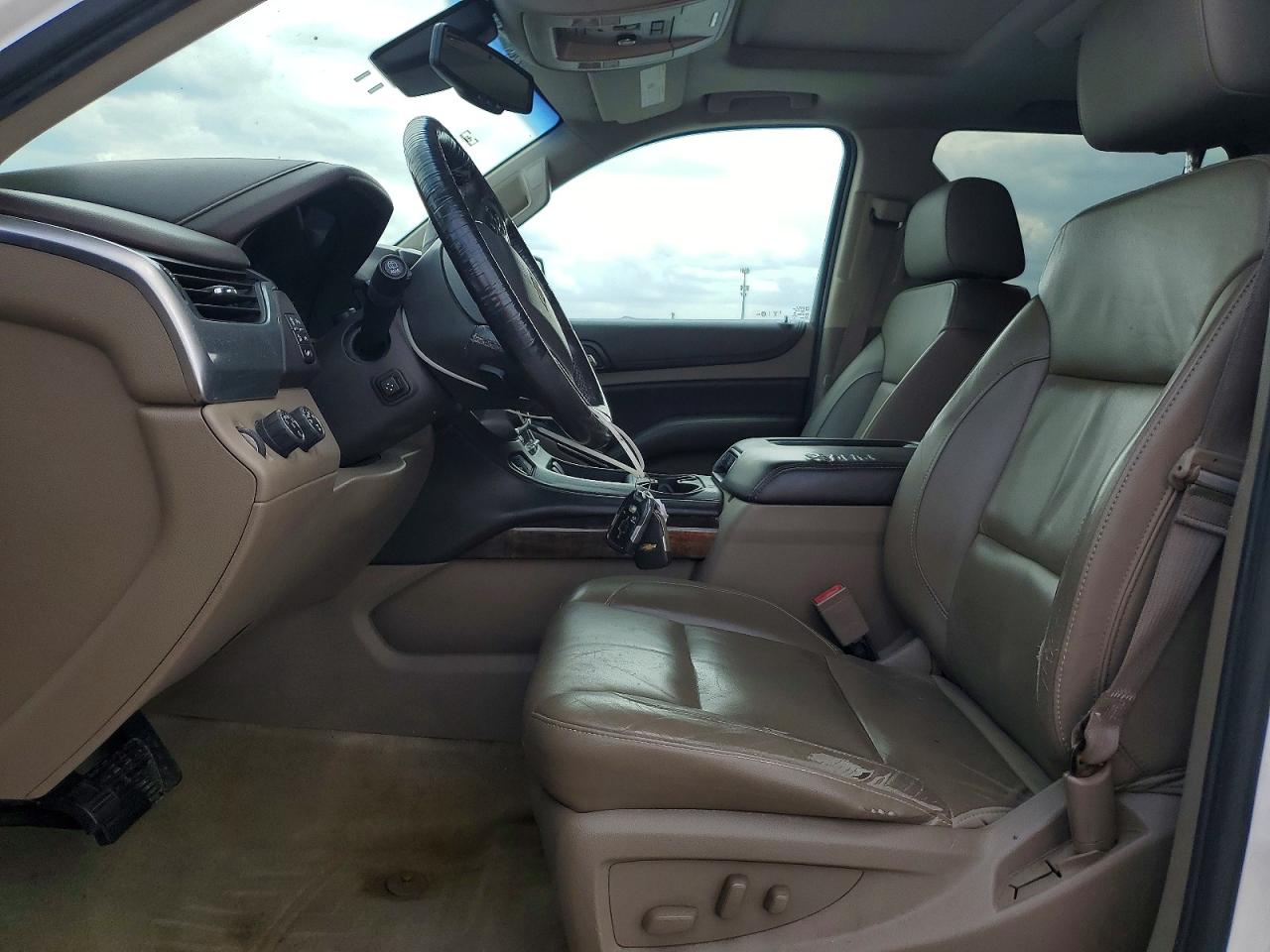 CHEV TAHOE 2016 — 8