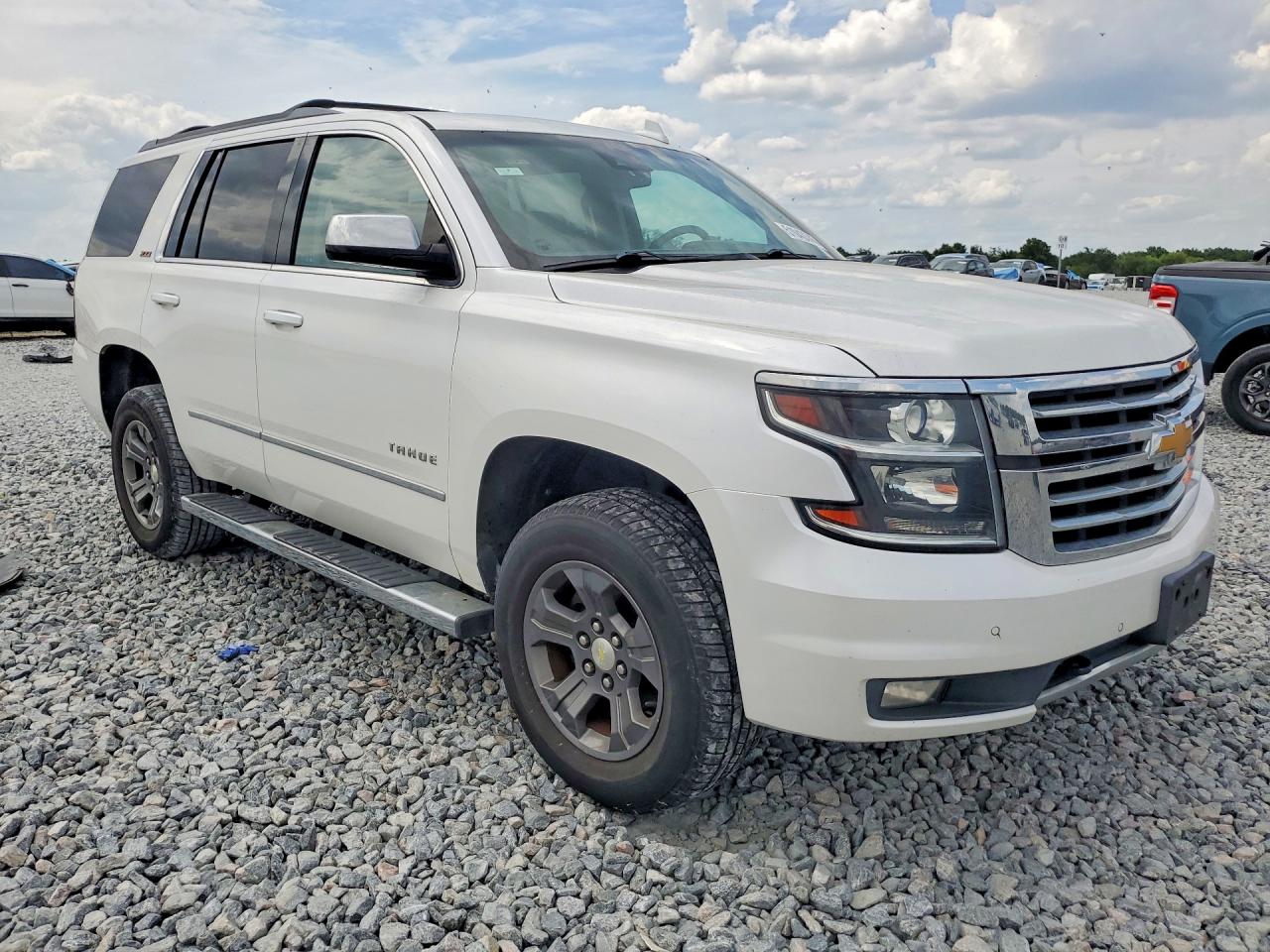 CHEV TAHOE 2016 — 5