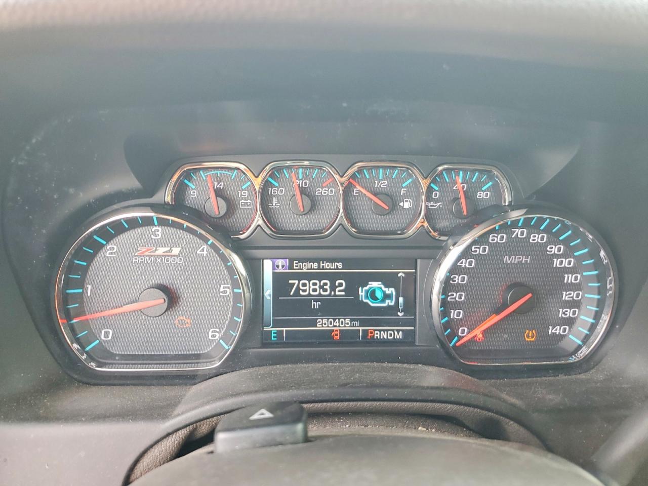 CHEV TAHOE 2016 — 10