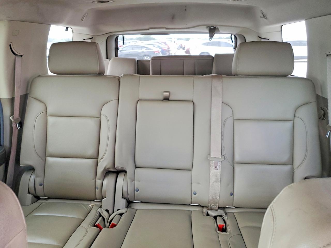 CHEV TAHOE 2016 — 11