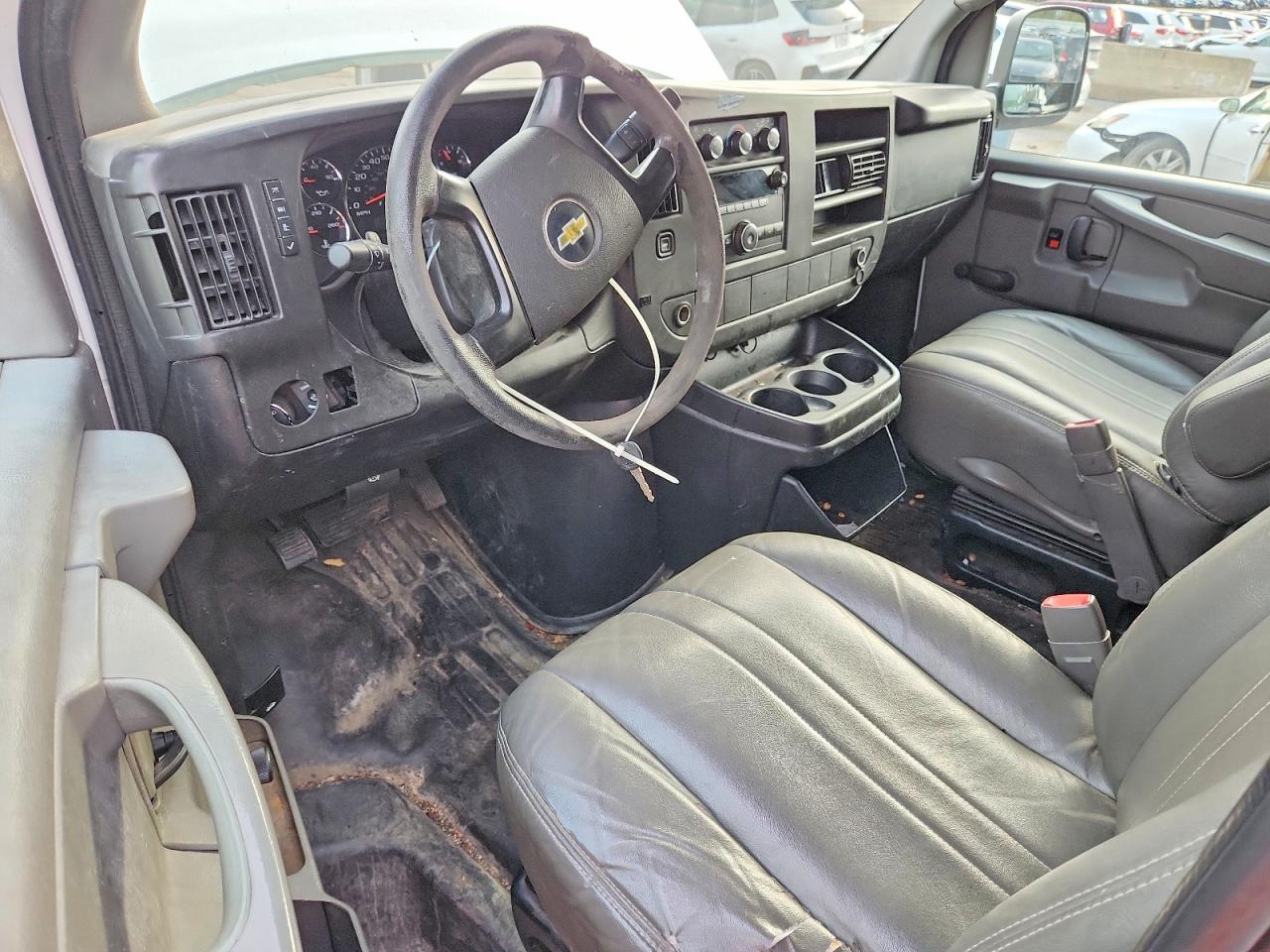 CHEVROLET EXPRESS G2500 2013 — 9