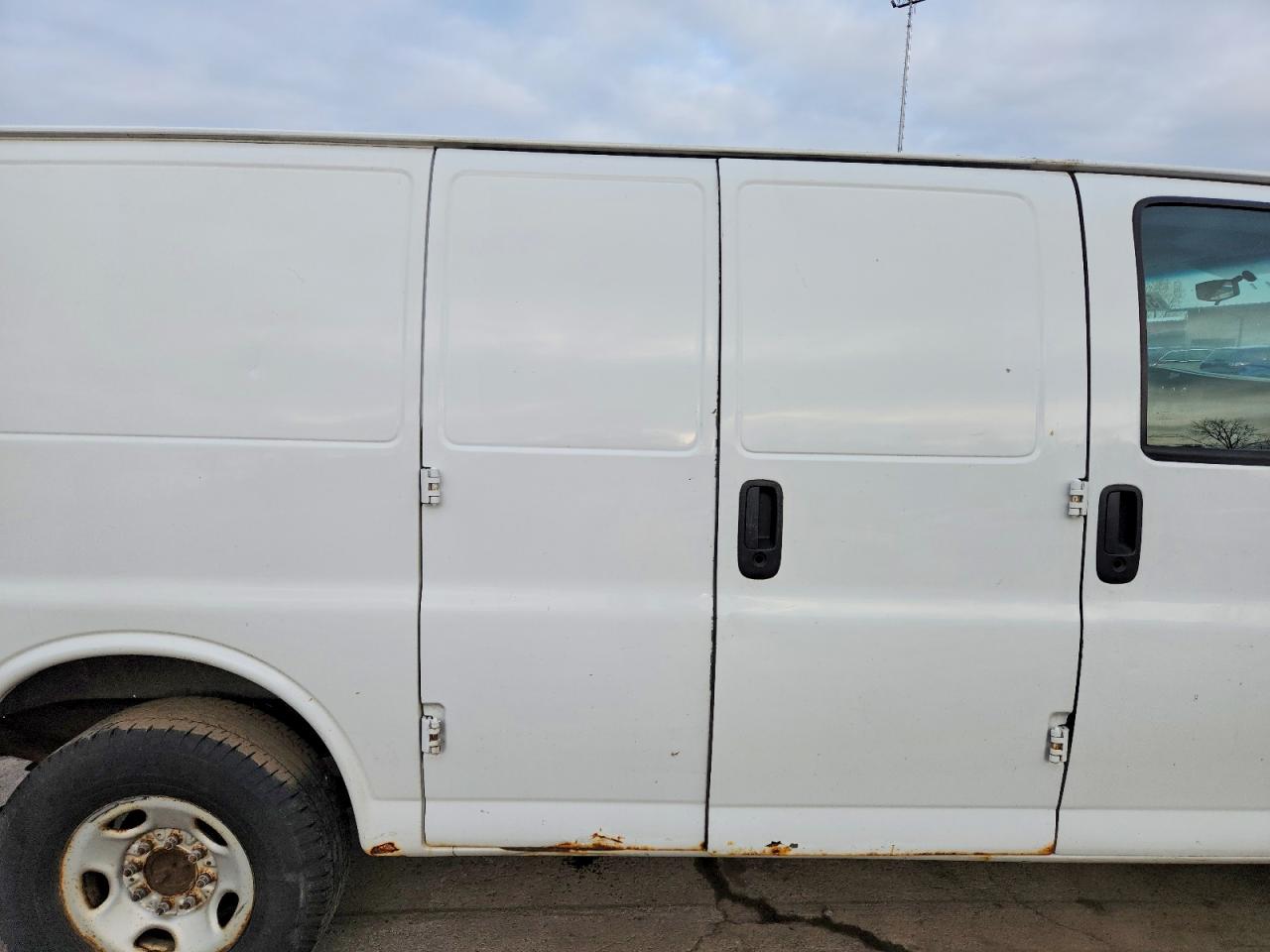 CHEVROLET EXPRESS G2500 2013 — 12