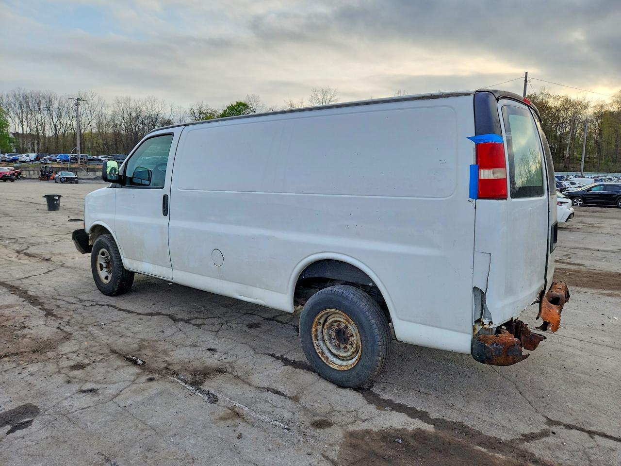 CHEVROLET EXPRESS G2500 2013 — 3