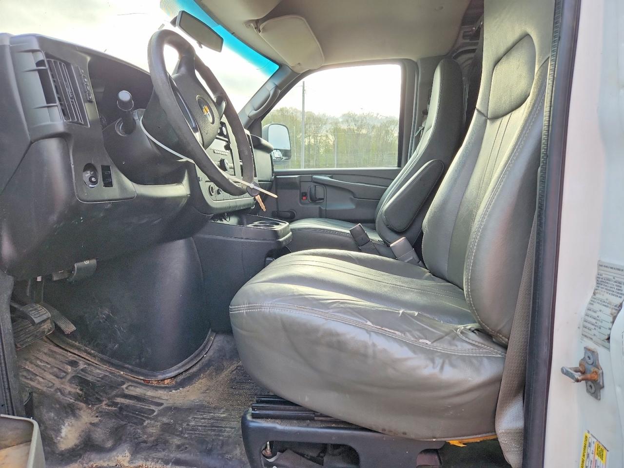 CHEVROLET EXPRESS G2500 2013 — 8