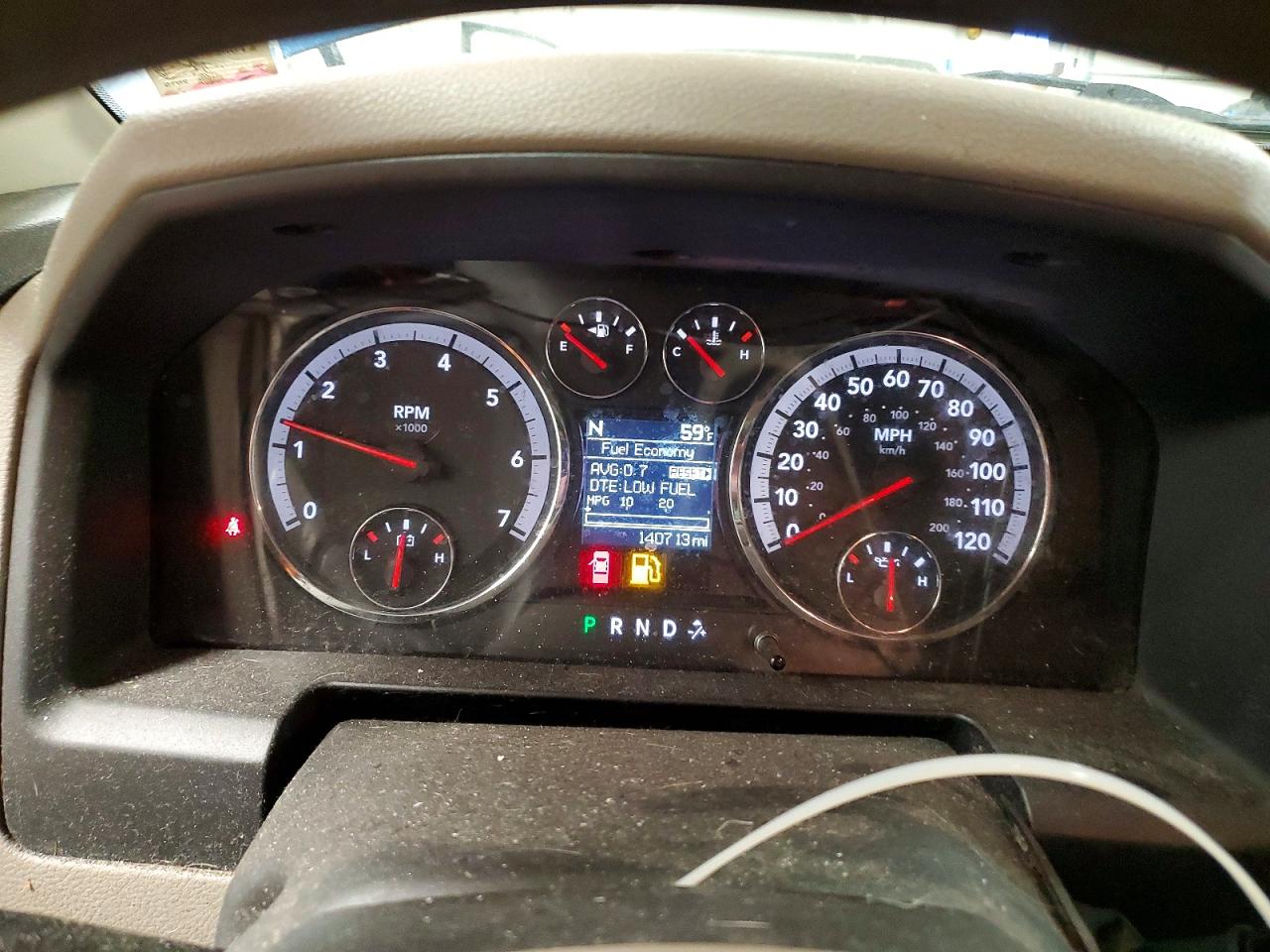 DODGE RAM 1500 2011 — 10